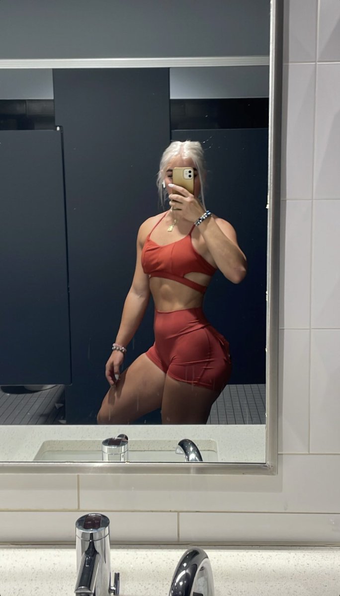 cajxxsa's tweet photo. no caption #gymlife #pump #nsfw https://t.co/55zfNAp8ot
