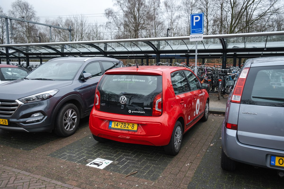 𝗛𝗲𝗯 𝗷𝗶𝗷 𝘇𝗲 𝗮𝗹 𝗴𝗲𝘀𝗽𝗼𝘁? 🚗👀 Raalte is verrijkt met 4 deelauto's van <a href="/greenwheels/">kb</a>! Je vindt ze aan de Lijsterbesstraat, de Schapenstraat, de Grutto en bij het station. Lees hier meer ➡️ raalte.nl/deelautos-in-o…

#greenwheels #deelauto #raalte #nieuws