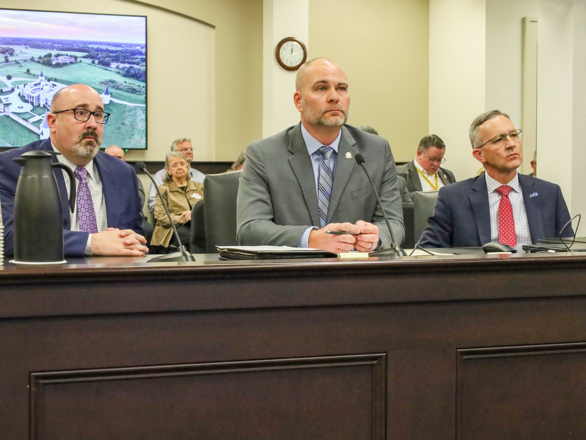 HB 596, the annexation bill, passed the Senate Committee on State and Local Government Wednesday 10-1. 'I would like to thank both KLC and KACo for their strong commitment to their mayors and judges,' said bill sponsor Rep. Dixon.