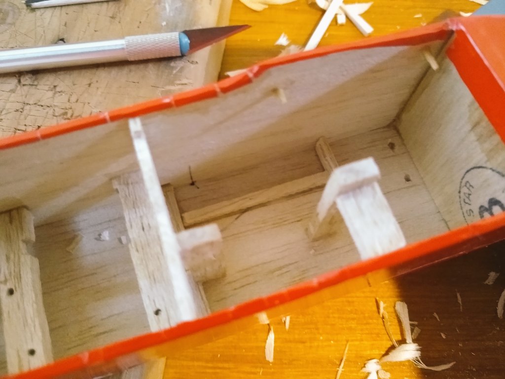 AsbornoDerek's tweet photo. Hice un soporte para el receptor, para que los puertos en uso sean de fácil alcance para la conección. https://t.co/80Jjxpj3If