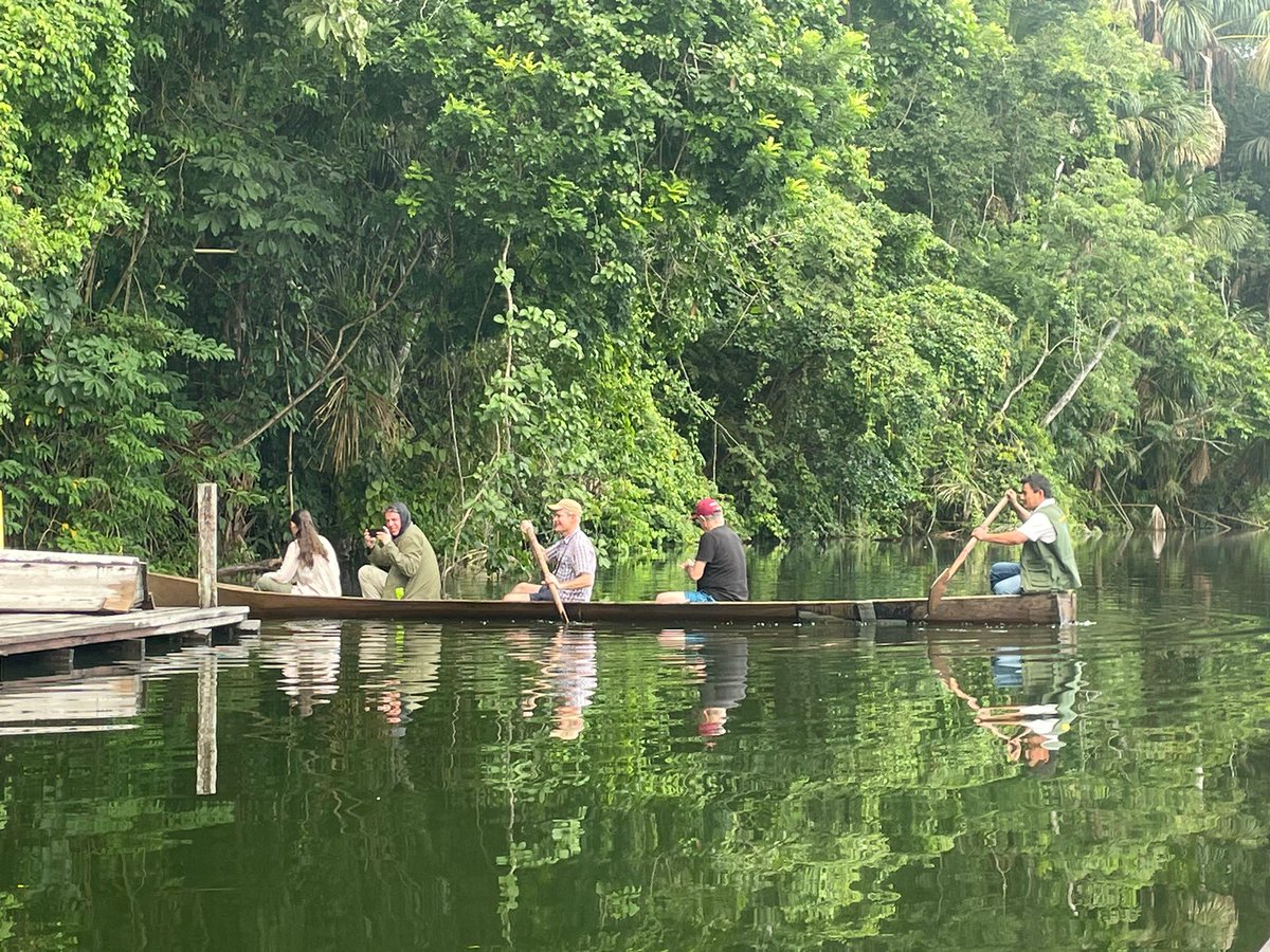 SueciaEnBolivia's tweet photo. Junto a nuestros socios @ConservationOrg y #Nativa: Naturaleza, Tierra y Vida, visitamos el área protegida #Madidi en plena #Amazonía. Reafirmamos con estas acciones nuestro compromiso inquebrantable con el#MedioAmbiente.
 
#SueciaSocioSostenible #EcoCircular #TeamEurope https://t.co/DC8aKIgNMU
