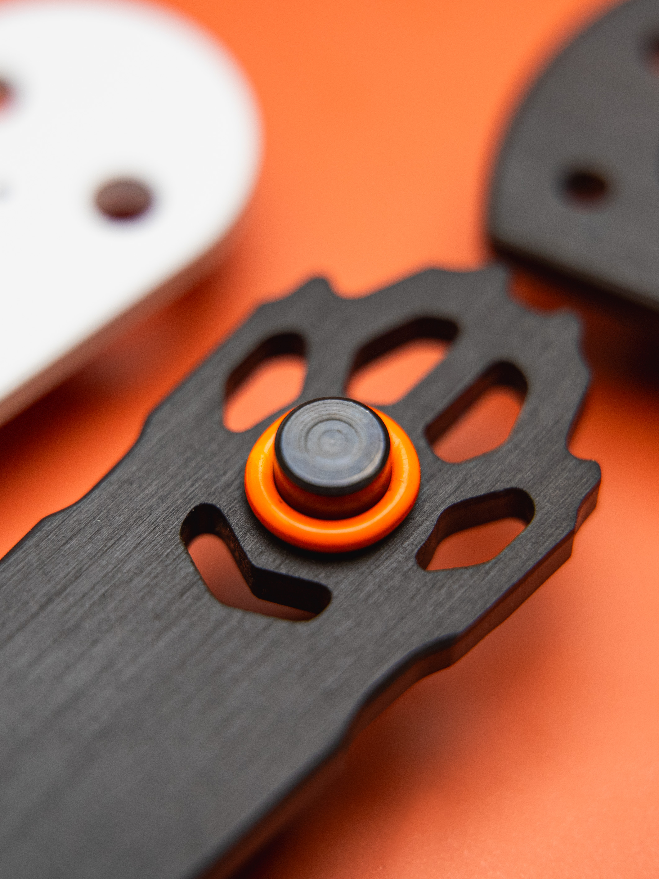 スクイッドインダストリーズ Squid Industries　ボトルオープナー Squid Industries Mako V5 Trainer Red (Black)