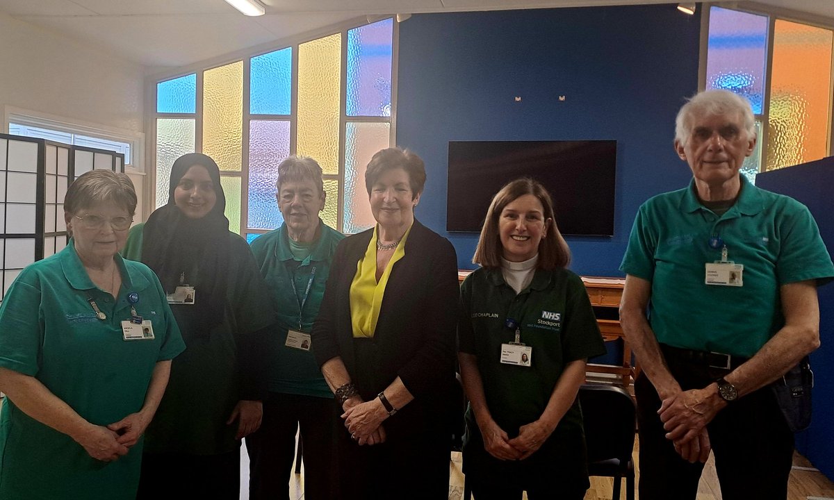 Wonderful visit with our @StockportNHS Chaplaincy & Spiritual Care team with non-exec Director @BFraenkel hearing how they support our patients & staff's wellbeing 💚 @helshow1 @NicolaFirth6 @MarisaLoganWar1 @EqualStockport @AndrewLoughney @SueACarroll
