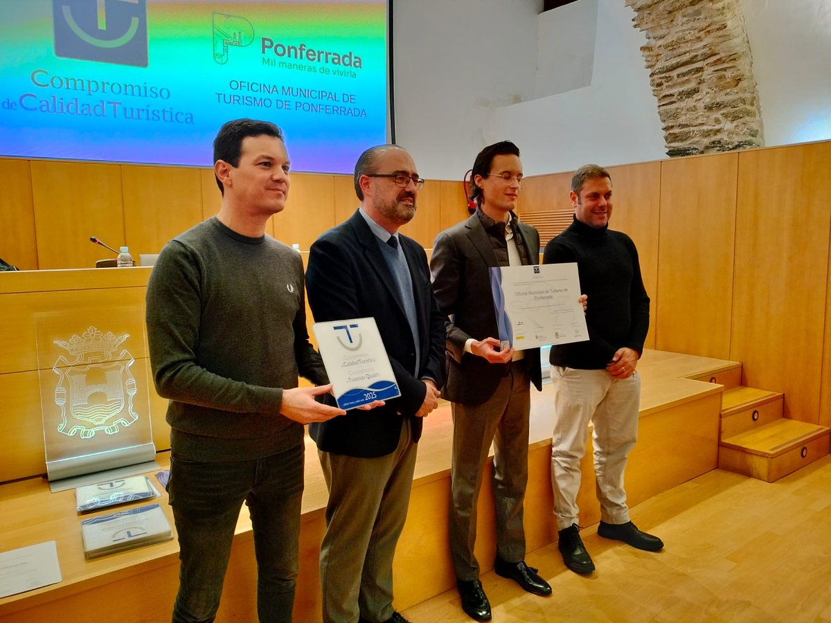 MoralaMarco's tweet photo. Distintivos SICTED de  calidad turística a:
☑️ Oficina municipal de turismo de Ponferrada. @TurismoPonfe 
☑️ Castillo de los templarios y museos. @castillo_ponfe 
☑️ Teatro Bergidum. @teatrobergidum 
☑️ Policía municipal de Ponferrada. @092ponferrada https://t.co/WponntZmQp