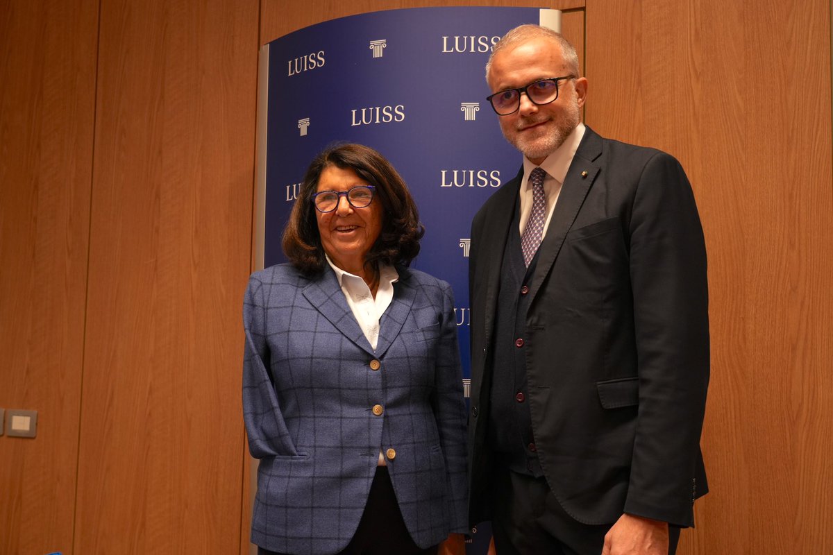 Presentato in Luiss il libro “Uguali per Costituzione” di Ernesto Maria Ruffini, alla presenza della Professoressa Paola Severino. Hanno dialogato con l’autore Filippo Patroni Griffi, Giudice della Corte costituzionale e i Professori Raffaele Bifulco, Nicola Lupo, <a href="/emilianadb/">emiliana de blasio</a>.