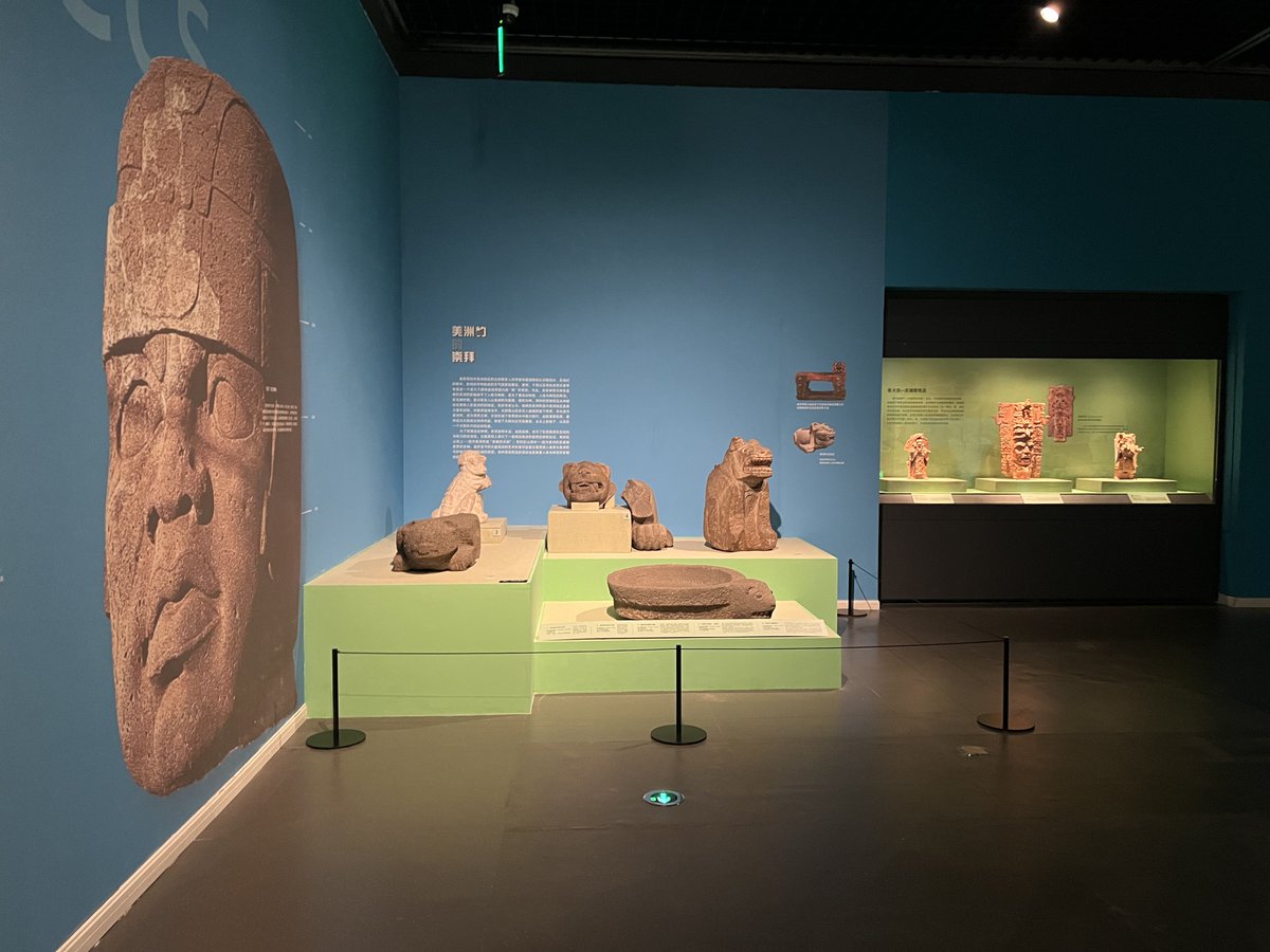 EmbaMexChn's tweet photo. ¡592,000 personas han visitado la expo "Jaguar, un tótem de Mesoamérica" del @INAHmx en la 2ª sede de su gira por🇨🇳! ¡154 piezas, varias fuera de🇲🇽por 1ª vez, desde Olmecas hasta Aztecas, han maravillado al público local! @SRE_mx @cultura_mx

📷: Museo Provincial de Liaoning https://t.co/Syp2q8dsw0