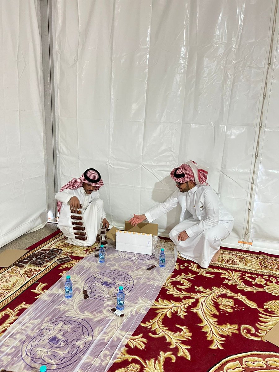 afifdh's tweet photo. في سلام وسكينة .. ابتلت العروق 

من خلال جهود المتطوعين في مشروع

إفطار الصائمين الدعوي  #عفيف https://t.co/R2SOtSM5rw