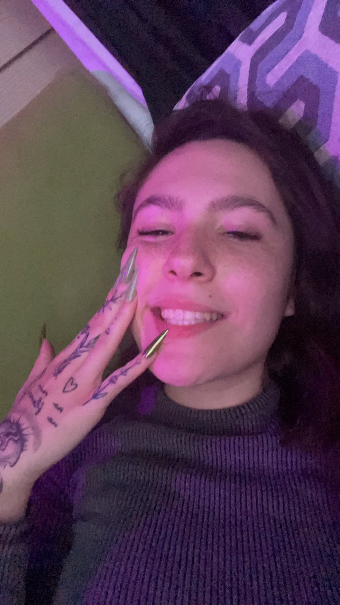 viollettskyy's tweet image. 🍀💚🐍