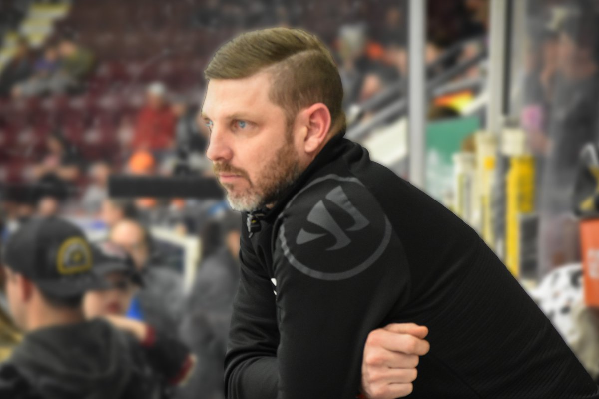 Tonight marks game #200 for our equipment manager Brooks Taylor!

Congrats, Brooksie! 👏

#BearTheK | <a href="/OHLHockey/">Ontario Hockey League</a>
