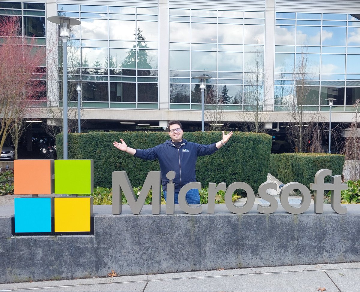 Exciting to be here at the Microsoft #MVPSummit! It's my first time here and I have to say it's mind blowing 💙🔮

#MVPBuzz #MicrosoftTeams #Microsoft