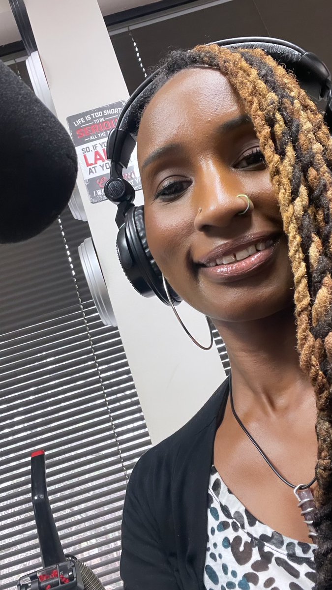Thank you @JprgRadio for such a fun and impromptu interview! So greatfull to share my story and what is in store for 2024! I appreciate your support of my music and of music education. Much love to Jonathan, Boss Lady, and @KilgoreMusic for the invitation💜 Looking forward!🚀