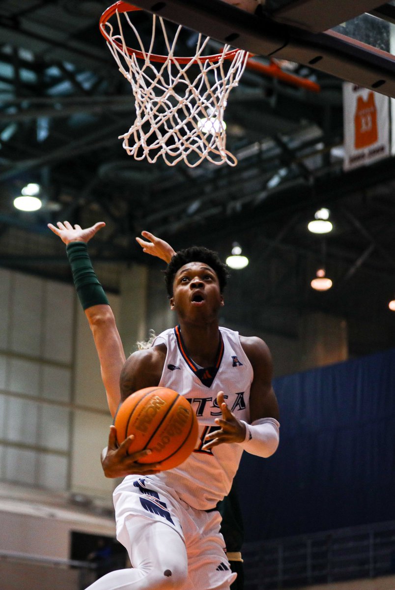 Jordan Ivy-Curry appreciation post: 

17.1 PPG (Led team) 
3.0 APG 
5.2 REB 

His return to #UTSA was special 🧃