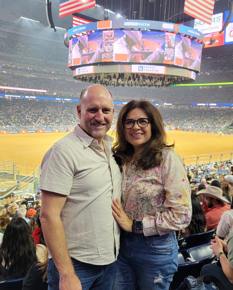 JayClancy's tweet photo. #RODEOHOUSTON https://t.co/EuFIiaPsxx