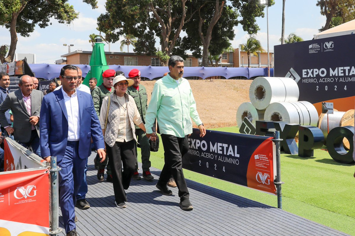 NicolasMaduro's tweet image. Desde nuestra Guayana una región maravillosa del siglo XXI inauguramos junto a los trabajadores y trabajadoras la Expo Metal. Hierro, Acero y Aluminio 2024. Qué alegría visitar esta bella región productiva, que se desarrolla y avanza. ¡Venezuela toma el camino del Crecimiento!…