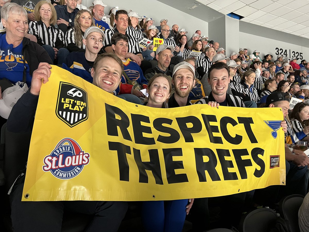 STLSportsCom's tweet photo. We love the refs! Check out these awesome fans supporting the officials at the @StLouisBlues game! ⚫️⚪️
#RefNight #RefRespect #LetemPlay https://t.co/5ey3FRGR3U