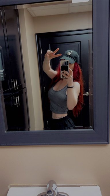 Had to make a new Snap,  It&rsquo;s nalabrooksxxxx Also linked in my bio <3 https://t.co/eCkGtqMFLA