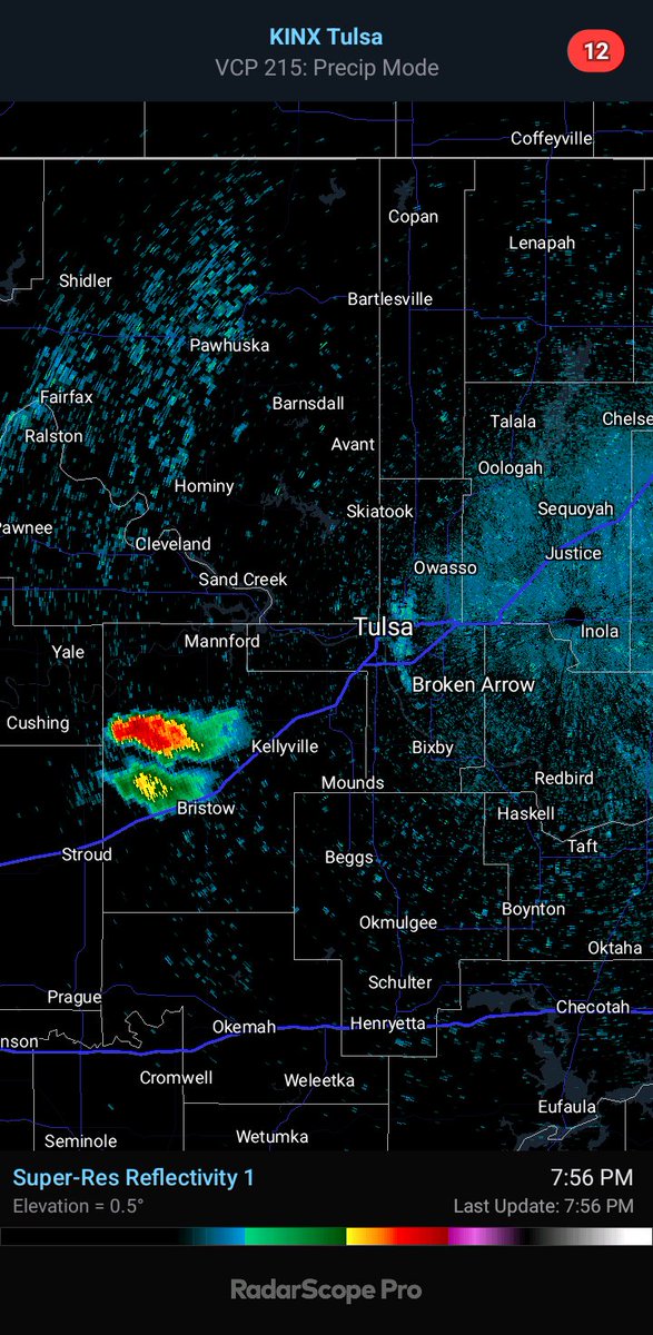 Bencampbell01's tweet photo. #MobileEye Captured a wonderful sight with a developing storm west of Tulsa. #okwx @StaciaKnightWx @newson6wxguy @MikeCollierWX @MichaelSeger @jamesaydelott @ChloeJArroyoWX @wxColton https://t.co/p6nhOweOST