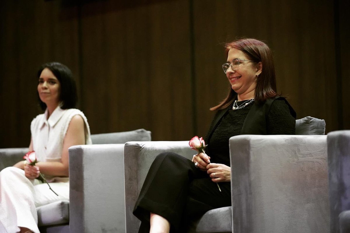 Cipoteshnd's tweet photo. Iniciamos con grandes expectativas y partimos con el corazón lleno de inspiración! Esto fue #SHEmpower: Mujeres Transformando Honduras, nuestra conferencia de mujeres, donde la ponencia ofrecida por tres mujeres hondureñas, quienes han llevado en alto el nombre de nuestro país. https://t.co/QGJQgsffYO