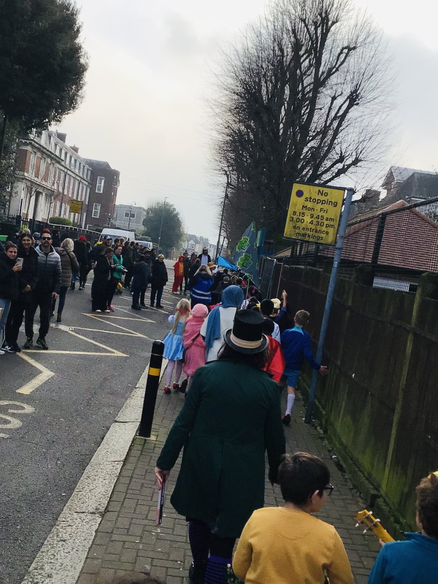 Wow!  We were so busy celebrating World Book Day that we forgot to share our excitement! 🤦‍♀️ Thanks to all the families who came to share stories together & embraced our theme of ‘Dress to Express’ - our local community loved the school parade! #community #lovetoread