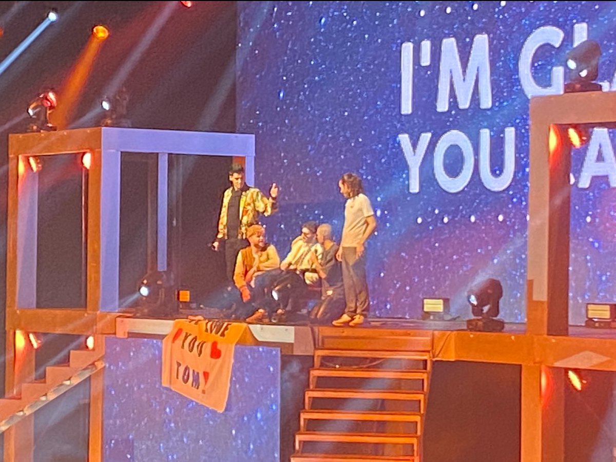 heartvxcancy's tweet photo. 2 years since the wanted in manchester, I will never forget that night ❤️🥹🦋 @MaxGeorge @NathanSykes @SivaKaneswaran @JayMcGuiness and of course @TomParker miss you always x https://t.co/JYAwo9RAvP