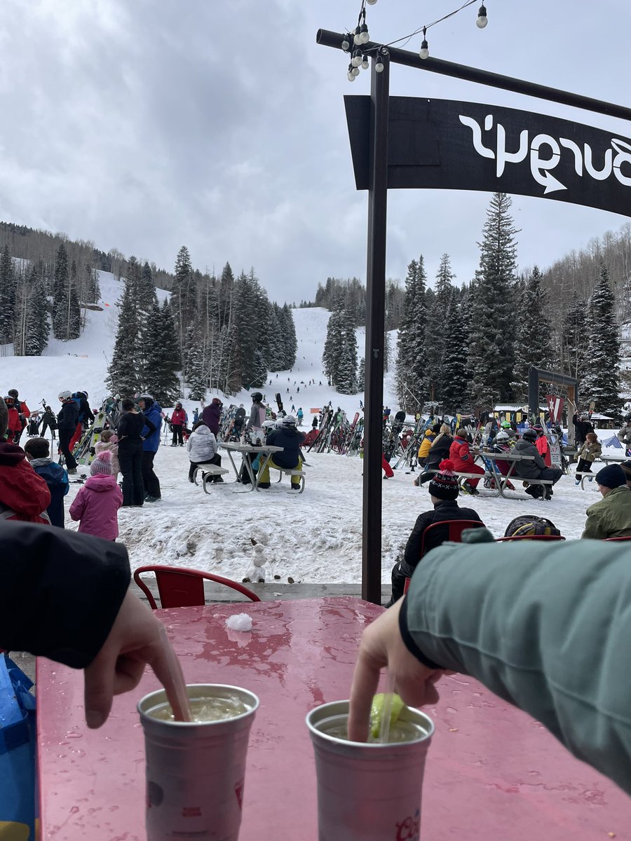 burner_bitches's tweet image. mi madre in the tap in today #letsgetrowdy