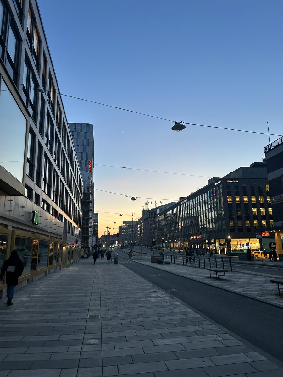 Delighted to have the opportunity to attend and present our latest #cervicalscreening research at the #EUROGIN2024 conference in Stockholm, on behalf of the National Screening Service. Looking forward to learning and exploring over the next few days 🤗 @NSShse #ChooseScreening