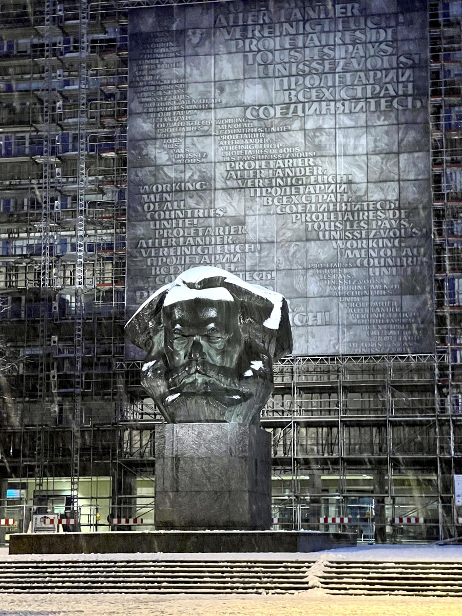 🇩🇪ドイツ、ケムニッツ カール・マルクス記念碑（Karl-Marx-Monument