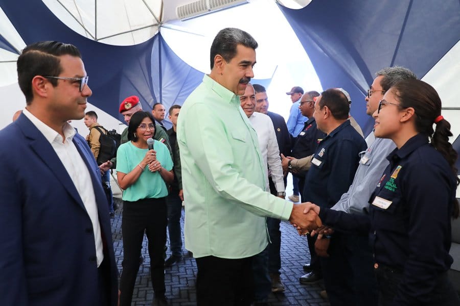 #AHORA || El Pdte. de la República, @NicolasMaduro, inaugura la #ExpoMetal 2024, la fiesta del hierro, el acero y el aluminio, desde el estado #Bolívar.

Más de 300 empresas se dan cita en la Expo Metal 2024.