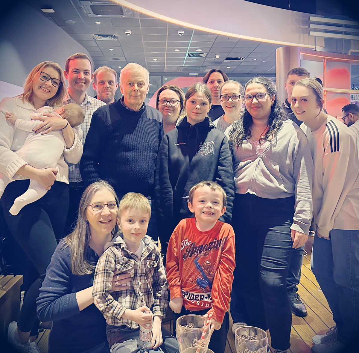 vmf1871's tweet photo. Got dragged out with the whole family on a work night! Unheard of!! 😱😱 https://t.co/65QMFCjNxj