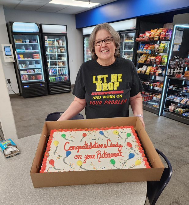 WellsVEcom's tweet photo. On Friday, March 1, we celebrated Cindy Jackson's final day of working at our Distribution Center in Centerville, IA. In her 26 years at Wells, Cindy held many positions in every department - and she will be missed. Best wishes and THANK YOU for your years of service, Cindy! https://t.co/ZwDyhSXMPU
