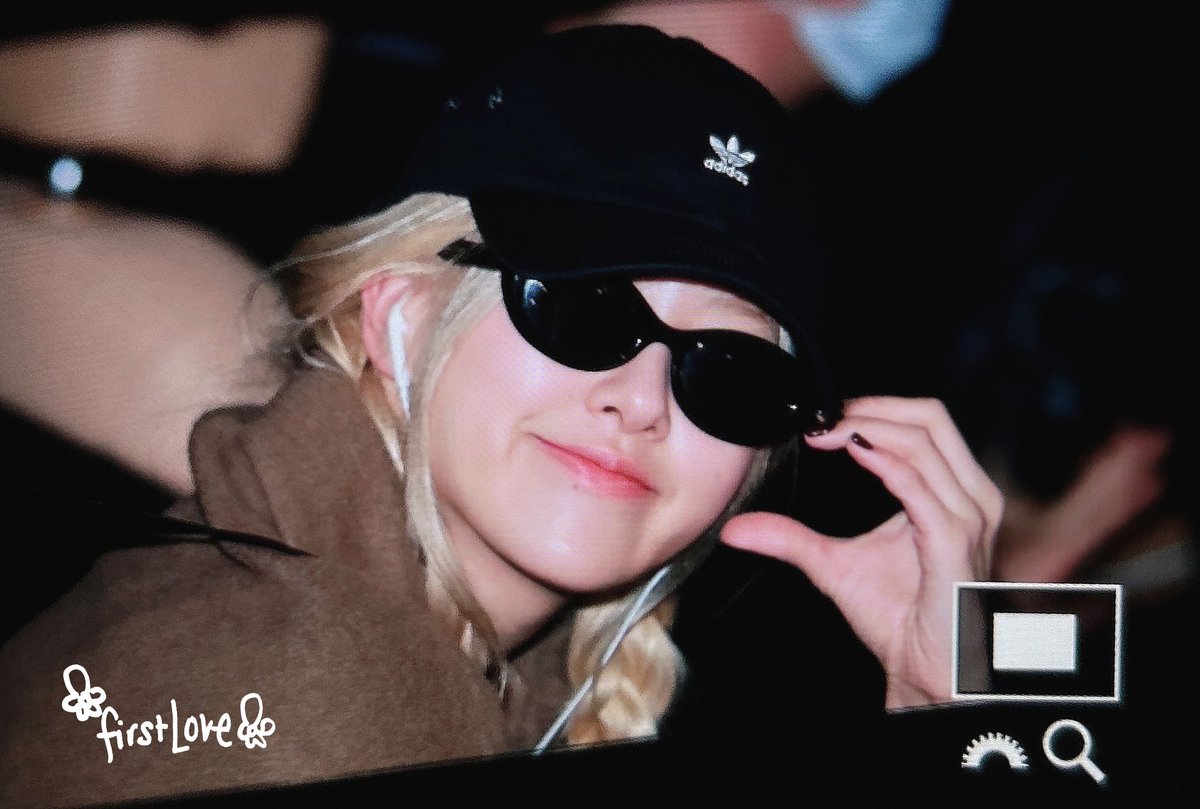 240314 ICN 채영이 한국 와써용😎 #로제 #ROSÉ