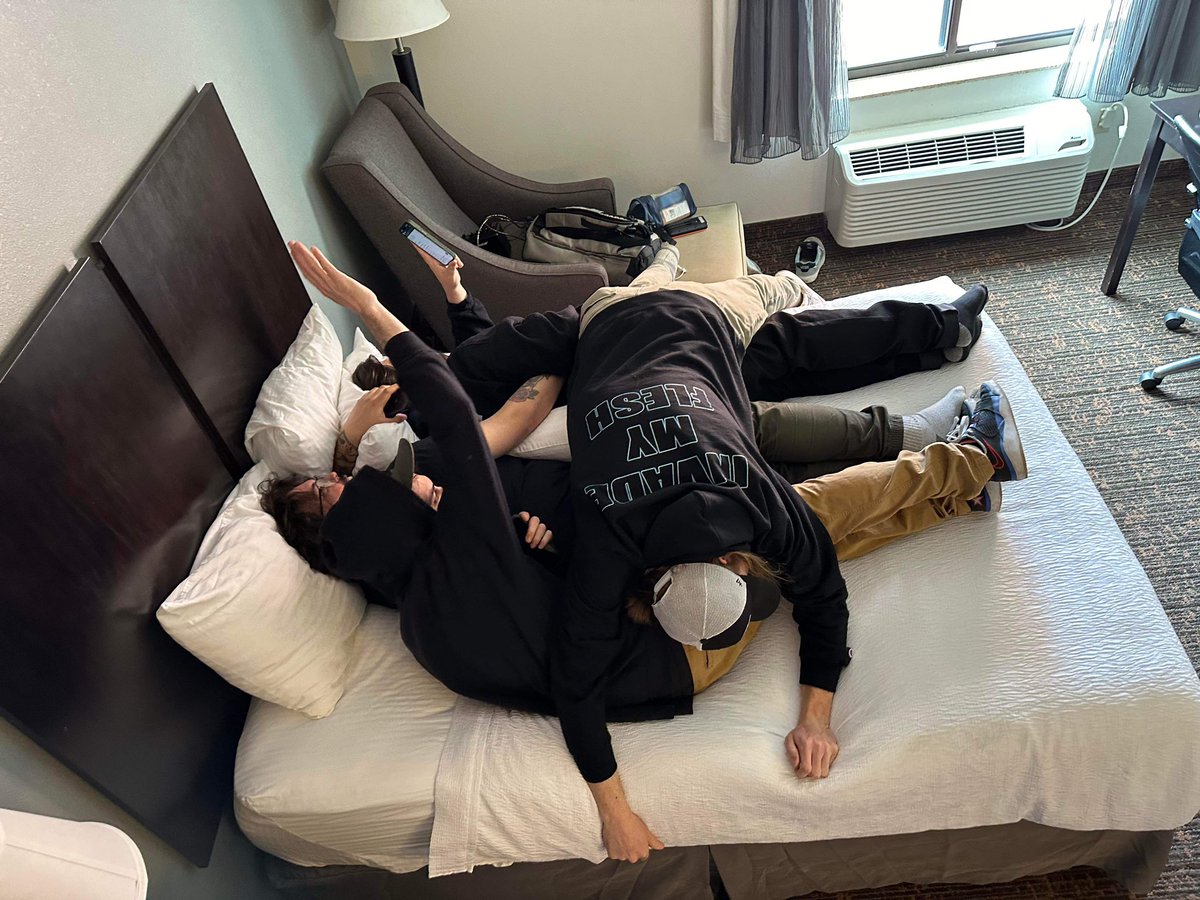 🅱️old 🅱️ase tweet media