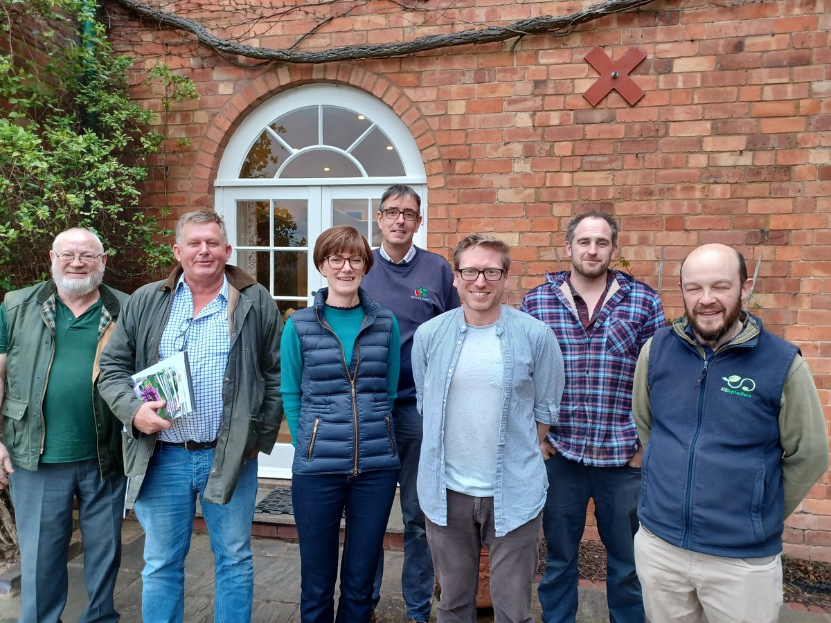 Many thanks to @LibDems candidate @PershoreDan for meeting with @NFUtweets farmers and growers in the West Worcestershire constituency today to understand the issues affecting farmers and growers.