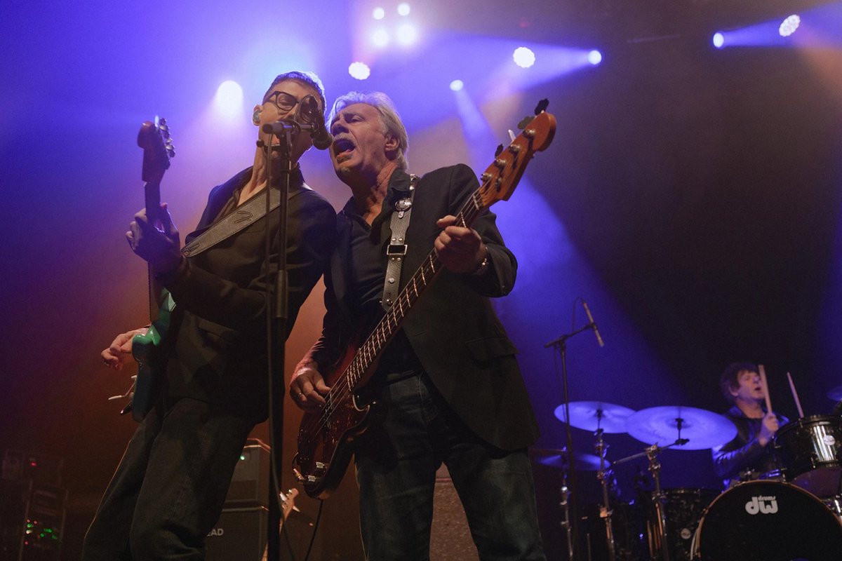 v13media's tweet photo. Punk rock collab @lustforlife1976 come together to pay tribute to a classic of the genre at the @O2RitzManc in Manchester. #review and #photos here.
๐ธ: Frank Ralph Photography
๐: https://t.co/5u9IL2zFs4
#LustForLife #PunkRock #O2Ritz https://t.co/nEFD76k7nt