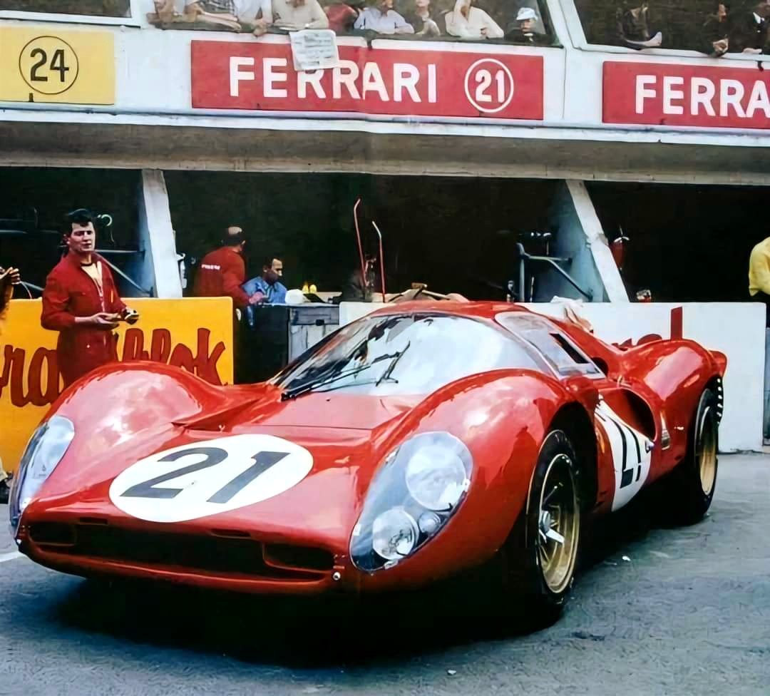 Ferrari 330P4 🇮🇹 24H du Mans 1967 🇨🇵🏁 @jim_knipe @JJlemans37 @Digione_79 @junjokerando @pjlm2 @RSF_Motorsport @Rinoire @bourdyot_ @PrancingHorse27 @DiaboloKesta @gmracingblue @jermann_kurt @RGcars85 @LienhardRacing @HitoshiH5 @jlcooke99 @aut0mob @munimula51 @juanjoabsolut