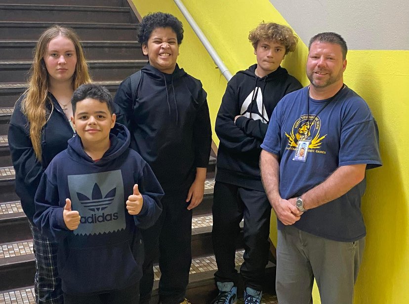 ClippertAcademy's tweet photo. Sending Best Wishes to our Aguilas Academic Games Team! They are on their way to Ann Arbor Marriott at Eaglecrest for the 2024 State Academic Games. Good Luck Aguilas! 🦅👏👏👏🦅 @Detroitk12 https://t.co/3kQzzyOhfI