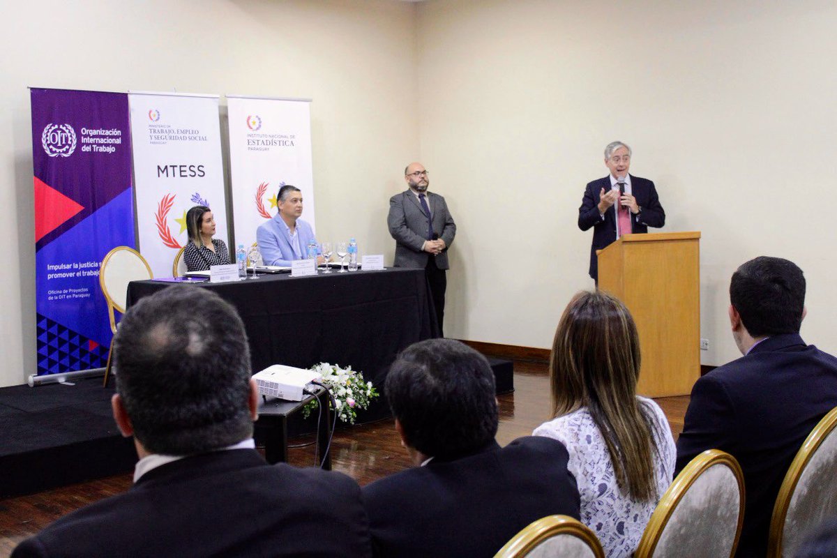OITconosur's tweet image. #HOY 🇵🇾 | Se firmó un acuerdo para la implementación del Sistema de Información del Mercado Laboral #SIMEL entre @OITconosur, @MTESS_PY y el #INE.

¡Celebramos este importante paso hacia mejores políticas públicas en base a datos objetivos y actualizados sobre el mercado laboral!
