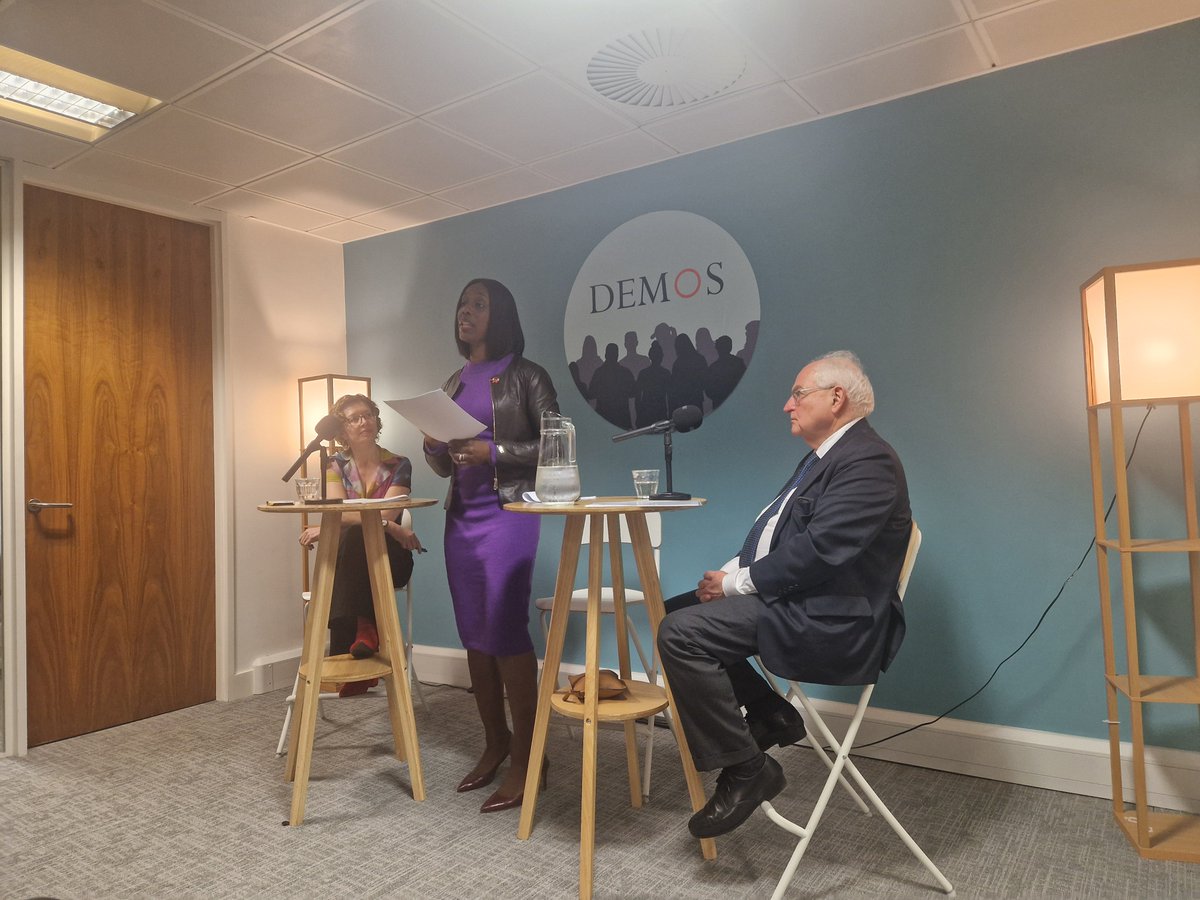 Wonderful evening convened by @Demos, engaging @FloEshalomi and @martinwolf_ in dialogue about the future for democratic renewal and deliberation. It felt like important work bringing a community of practitioners and thinkers together, so a huge thank you!