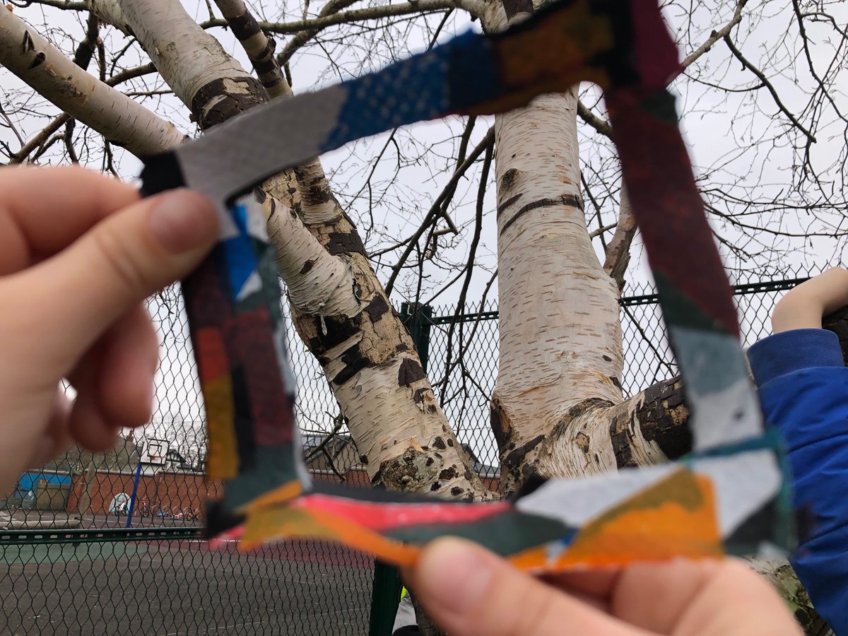 SaferstreetsYP's tweet photo. Our recycled bottle top mural project progressed further today with our groups from @carmuirsprimary out in the Community litter picking and identifying creative themes with their upcycled viewfinders #YouthAction #Communityclimateactionplan @Thillhub @FalkHSCommunity https://t.co/3T3scYweKS