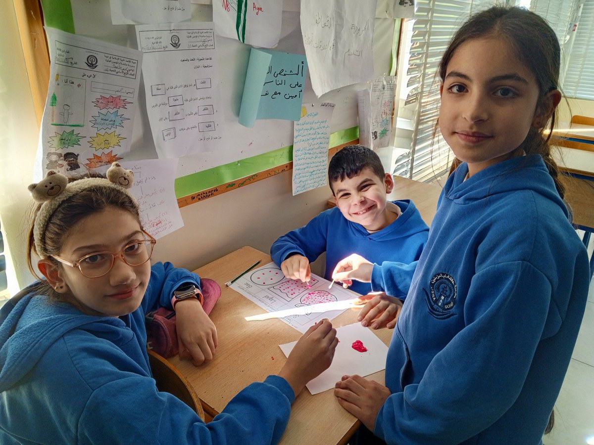 Grade 4 learners passed by three stations to discover the properties of the 3 states of matter. @MakAishaSchool @NElakhdar