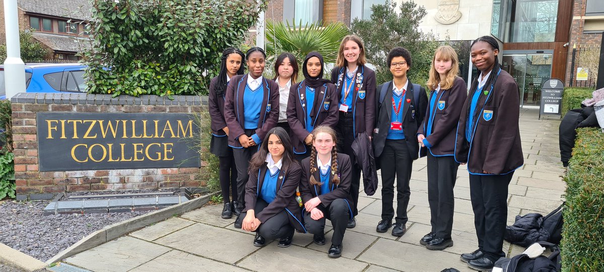 Great day for @HarrisGirlsED year 10 @HFexperience students. Visit to @FitzwilliamColl with @HarrisBromley @HarrisBeckenham and @HAWimbledon thanks to the staff and students making us welcome. Interesting Q&A and debate.