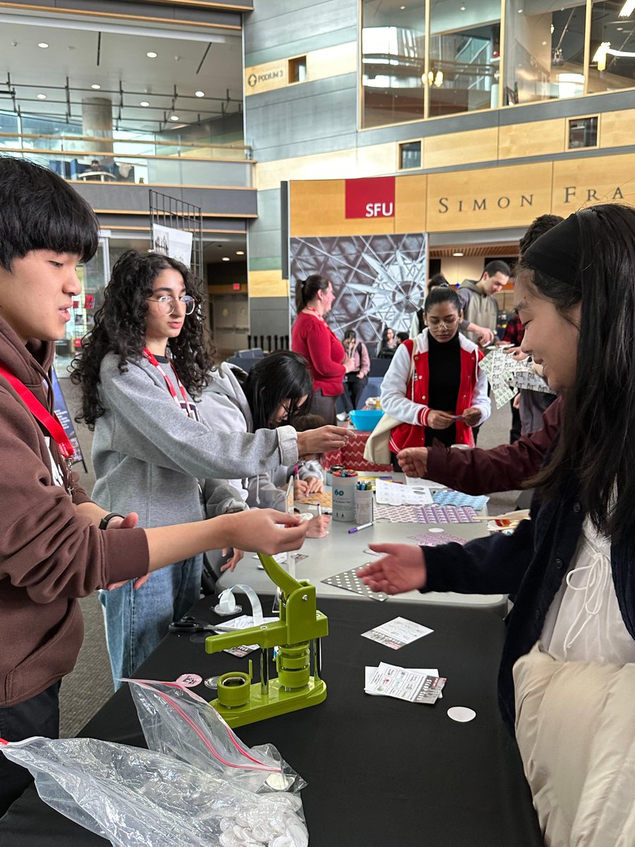 ✨ Spirit Day was a blast at the Surrey Campus! ✨ From fun activities to exciting prizes, we loved seeing our campus community connect and celebrate school spirit. Thank you to @drjoyjohnson for stopping by to take part in the fun! #SFUSpiritDay