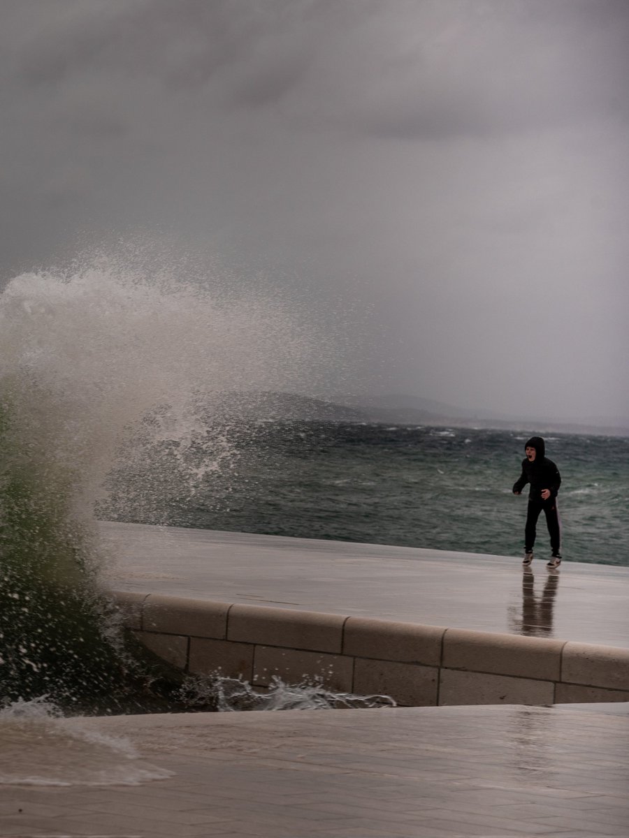 markolonic's tweet photo. 🌬
#jugo #zadar https://t.co/OpJvFevl9B
