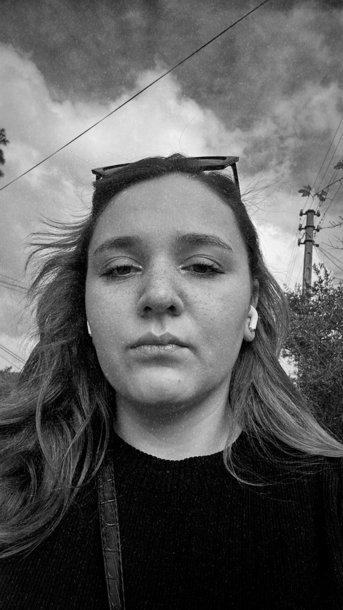 Siyah beyaz fotoğraflar,elektriklenmiş saç, hükümet açıklamaları,muhalefet hamleleri ve iletişim  beceriksizliğine karşı kalmayan tahammülüm.