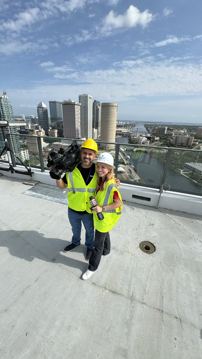 Enjoying the <a href="/CityofTampa/">City of Tampa</a> from this bird’s eye view! 

<a href="/EvynMoon/">Evyn Moon</a> and I toured the 31-story luxury apartment tower, “AER Tampa” today