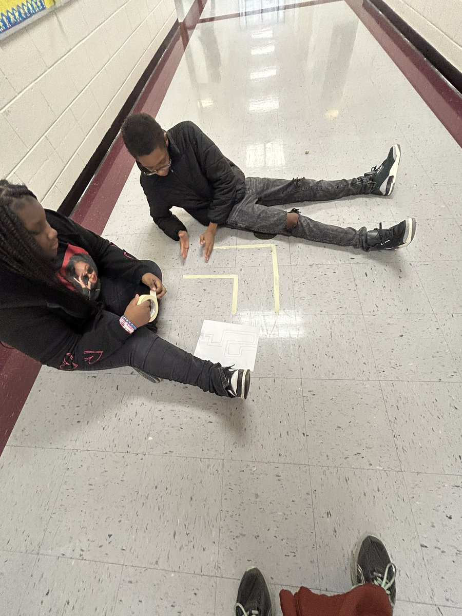 MsFagin's tweet image. Great day today at @KennedyRoadMS working with students on #coding and #Spheros! I love seeing students engaged in their learning! #FaginatorTech #STEAMEdu