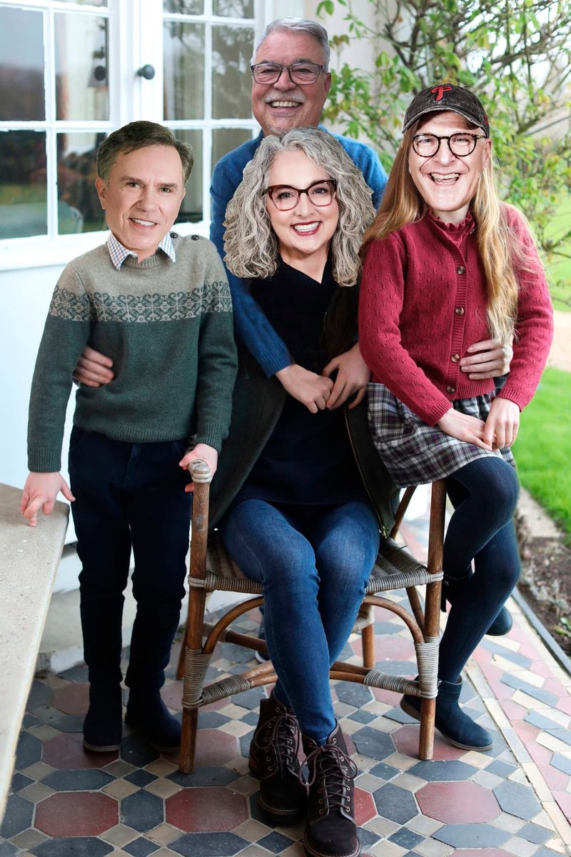 MaxSweeten's tweet image. The @bobandsheri show would never Photoshop a picture. #WheresKate #PrincessCatherineOfWales #PrincessKate