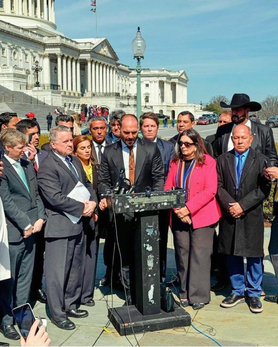 LucioBig's tweet image. A legenda é com vocês