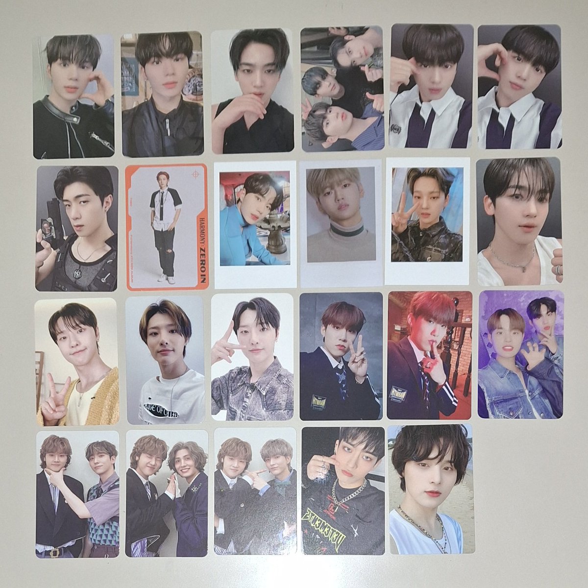 myer87's tweet photo. WTS THE ROSE, MINI SANRIO BINDER
WEi ONF P1HARMONY KIM YOHAN WOODZ AB6IX XDINARY HEROES VICTON TO1

RED THE ROSE - QYOP
€9 SANRIO MY MELODY BINDER
€6 STRAWBERRY BINDER

PHOTOCARDS:
4-4-4-3-6-6
7-2-2-2-2-6
X-X-X-4-4-3
8-8-8-5-4 https://t.co/GGSN2jLqlF