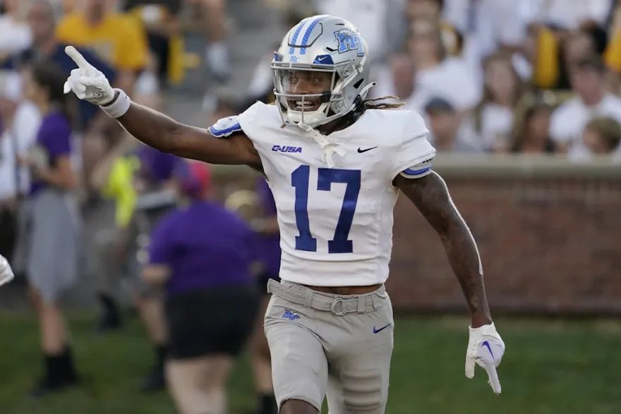#BLESSED To receive a offer from <a href="/MT_FB/">Middle Tennessee Football</a> <a href="/MTFB_Recruiting/">Middle Tennessee Football Recruiting</a> <a href="/CoachCwill/">Cornelius Williams</a> <a href="/coachrsigler/">Ron Sigler</a> <a href="/coachcarson04/">Rod Carson</a> <a href="/BHoward_11/">Brandon Howard</a> <a href="/OnPointMediaMG/">OnPointMedia</a> <a href="/On3Recruits/">On3 Recruits</a> <a href="/Rivals/">Rivals</a> <a href="/HallTechSports1/">Hall-Tech Sports</a>